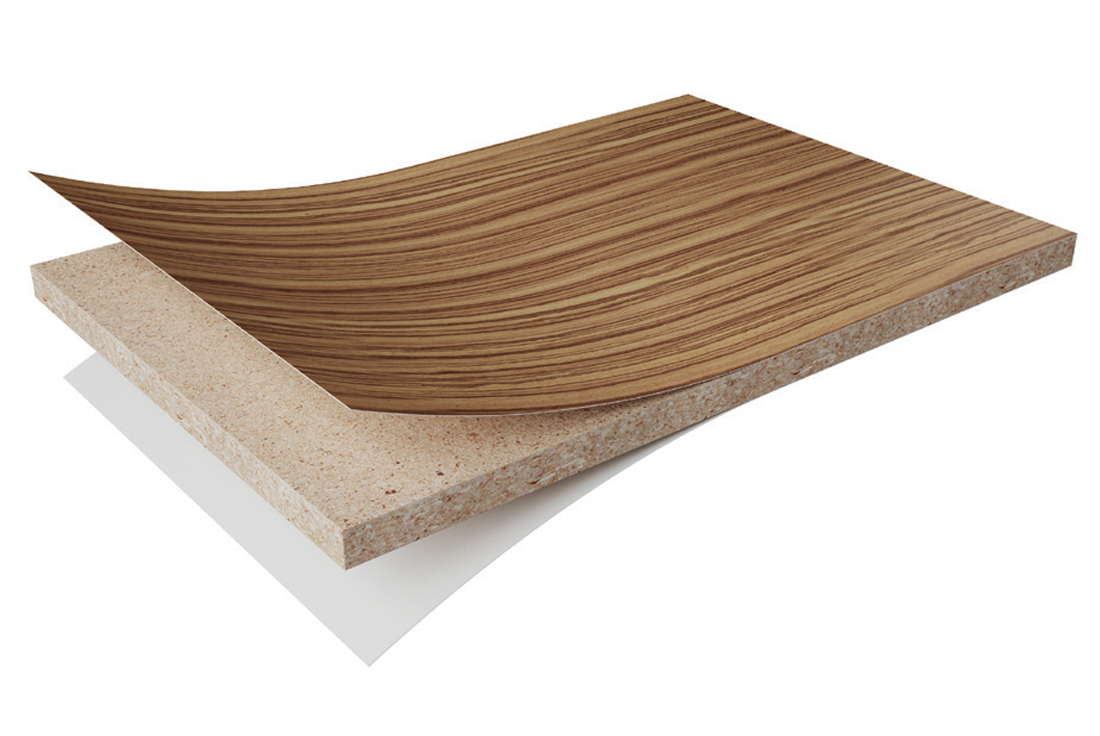 revestimento melaminico sendo colado em chapa de MDP